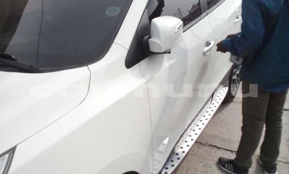 Acheter Occasion Voiture Hyundai Tucson Blanc à Brazzaville, Commune de Brazzaville Acheter Occasion Voiture Hyundai Tucson Blanc à Brazzaville, Commune de Brazzaville