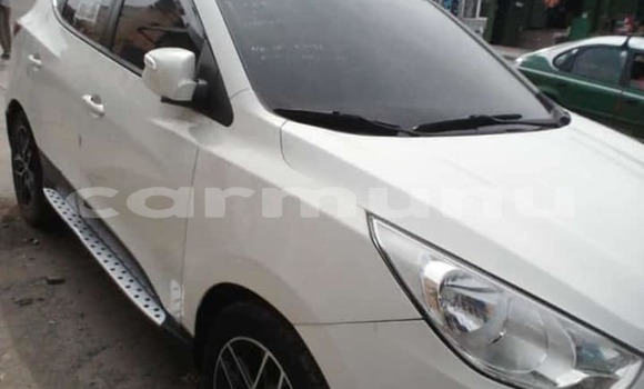 Acheter Occasion Voiture Hyundai Tucson Blanc à Brazzaville, Commune de Brazzaville Acheter Occasion Voiture Hyundai Tucson Blanc à Brazzaville, Commune de Brazzaville