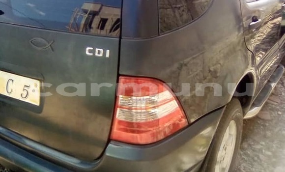 Acheter Occasion Voiture Mercedes-Benz ML–Class Bleu à Brazzaville, Commune de Brazzaville Acheter Occasion Voiture Mercedes-Benz ML–Class Bleu à Brazzaville, Commune de Brazzaville