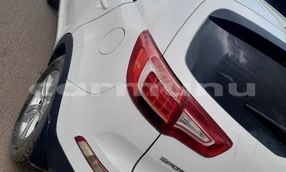 Acheter Occasion Voiture Kia Sportage Blanc à Brazzaville, Commune de Brazzaville Acheter Occasion Voiture Kia Sportage Blanc à Brazzaville, Commune de Brazzaville