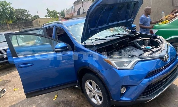 Acheter Occasion Voiture Toyota RAV4 Bleu à Brazzaville, Commune de Brazzaville Acheter Occasion Voiture Toyota RAV4 Bleu à Brazzaville, Commune de Brazzaville
