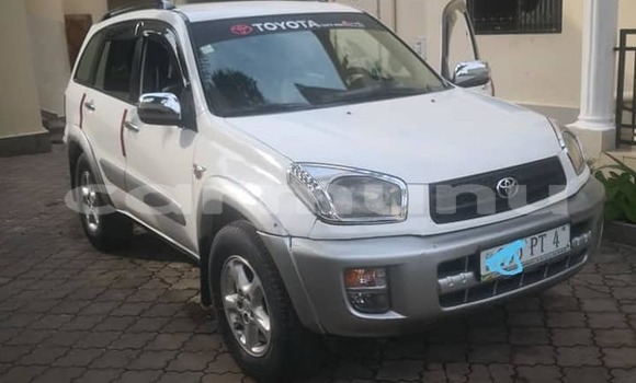 Acheter Occasion Voiture Toyota RAV4 Blanc à Brazzaville, Commune de Brazzaville Acheter Occasion Voiture Toyota RAV4 Blanc à Brazzaville, Commune de Brazzaville