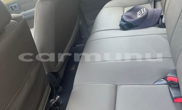 Acheter Occasion Voiture Toyota Land Cruiser Beige à Brazzaville, Commune de Brazzaville Acheter Occasion Voiture Toyota Land Cruiser Beige à Brazzaville, Commune de Brazzaville