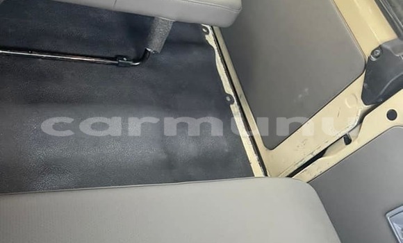 Acheter Occasion Voiture Toyota Land Cruiser Beige à Brazzaville, Commune de Brazzaville Acheter Occasion Voiture Toyota Land Cruiser Beige à Brazzaville, Commune de Brazzaville