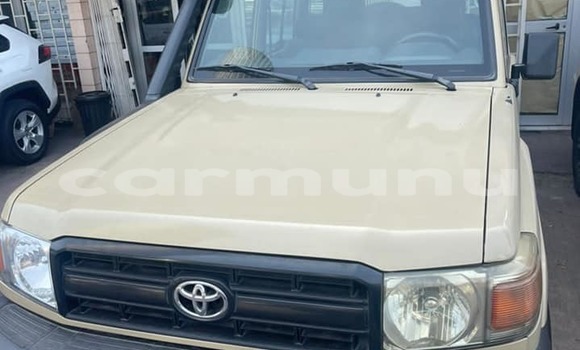 Acheter Occasion Voiture Toyota Land Cruiser Beige à Brazzaville, Commune de Brazzaville Acheter Occasion Voiture Toyota Land Cruiser Beige à Brazzaville, Commune de Brazzaville