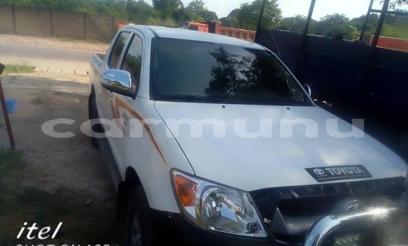 Acheter Occasion Voiture Toyota Hilux Blanc à Brazzaville, Commune de Brazzaville Acheter Occasion Voiture Toyota Hilux Blanc à Brazzaville, Commune de Brazzaville