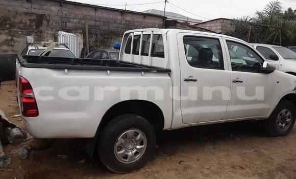 Acheter Occasion Voiture Toyota Hilux Blanc à Brazzaville, Commune de Brazzaville Acheter Occasion Voiture Toyota Hilux Blanc à Brazzaville, Commune de Brazzaville