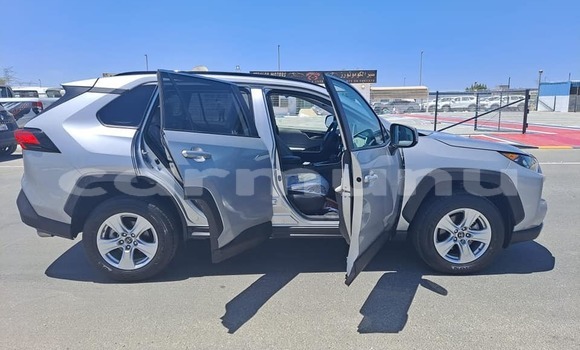 Acheter Occasion Voiture Toyota RAV4 Gris à Brazzaville, Commune de Brazzaville Acheter Occasion Voiture Toyota RAV4 Gris à Brazzaville, Commune de Brazzaville