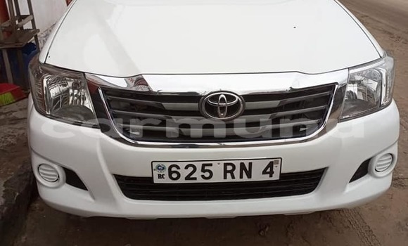 Acheter Occasion Voiture Toyota Hilux Blanc à Brazzaville, Commune de Brazzaville Acheter Occasion Voiture Toyota Hilux Blanc à Brazzaville, Commune de Brazzaville
