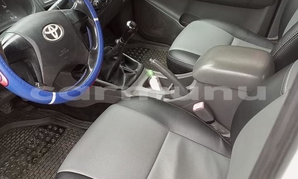 Acheter Occasion Voiture Toyota Hilux Blanc à Brazzaville, Commune de Brazzaville Acheter Occasion Voiture Toyota Hilux Blanc à Brazzaville, Commune de Brazzaville