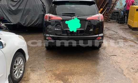 Acheter Occasion Voiture Toyota RAV4 Noir à Brazzaville, Commune de Brazzaville Acheter Occasion Voiture Toyota RAV4 Noir à Brazzaville, Commune de Brazzaville