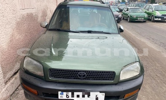 Acheter Occasion Voiture Toyota RAV4 Vert à Brazzaville, Commune de Brazzaville Acheter Occasion Voiture Toyota RAV4 Vert à Brazzaville, Commune de Brazzaville
