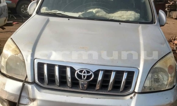 Acheter Occasion Voiture Toyota Land Cruiser Prado Gris à Brazzaville, Commune de Brazzaville Acheter Occasion Voiture Toyota Land Cruiser Prado Gris à Brazzaville, Commune de Brazzaville