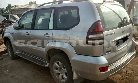 Acheter Occasion Voiture Toyota Land Cruiser Prado Gris à Brazzaville, Commune de Brazzaville Acheter Occasion Voiture Toyota Land Cruiser Prado Gris à Brazzaville, Commune de Brazzaville