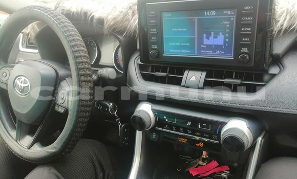 Acheter Occasion Voiture Toyota RAV4 Blanc à Brazzaville, Commune de Brazzaville Acheter Occasion Voiture Toyota RAV4 Blanc à Brazzaville, Commune de Brazzaville