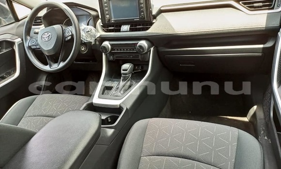 Acheter Occasion Voiture Toyota RAV4 Blanc à Brazzaville, Commune de Brazzaville Acheter Occasion Voiture Toyota RAV4 Blanc à Brazzaville, Commune de Brazzaville