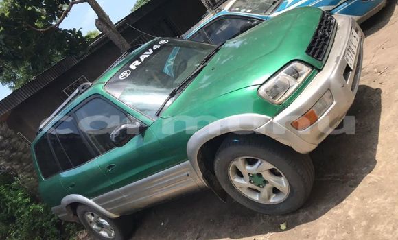 Buy Used Toyota RAV4 Green Car in Brazzaville in Municipality of Brazzaville Buy Used Toyota RAV4 Green Car in Brazzaville in Municipality of Brazzaville