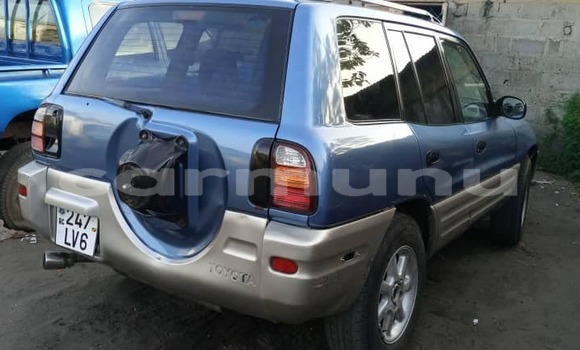 Buy Used Toyota RAV4 Blue Car in Brazzaville in Municipality of Brazzaville Buy Used Toyota RAV4 Blue Car in Brazzaville in Municipality of Brazzaville