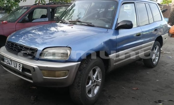Buy Used Toyota RAV4 Blue Car in Brazzaville in Municipality of Brazzaville Buy Used Toyota RAV4 Blue Car in Brazzaville in Municipality of Brazzaville