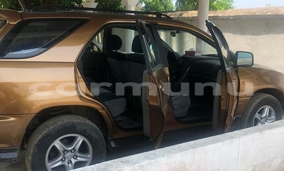 Acheter Occasion Voiture Lexus RX 300 Marron à Brazzaville, Commune de Brazzaville Acheter Occasion Voiture Lexus RX 300 Marron à Brazzaville, Commune de Brazzaville