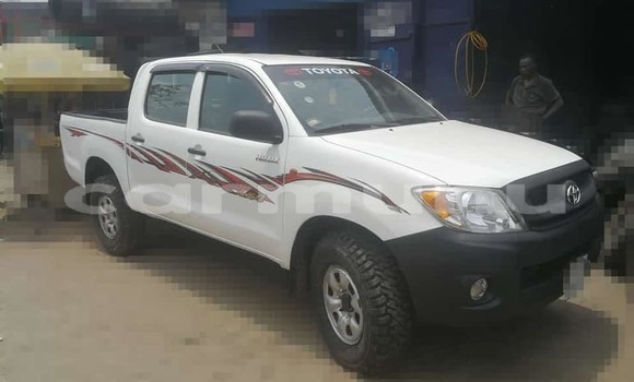 Acheter Occasion Voiture Toyota Hilux Blanc à Brazzaville, Commune de Brazzaville Acheter Occasion Voiture Toyota Hilux Blanc à Brazzaville, Commune de Brazzaville
