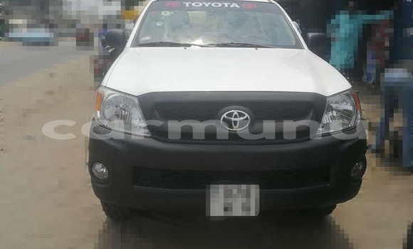 Acheter Occasion Voiture Toyota Hilux Blanc à Brazzaville, Commune de Brazzaville Acheter Occasion Voiture Toyota Hilux Blanc à Brazzaville, Commune de Brazzaville