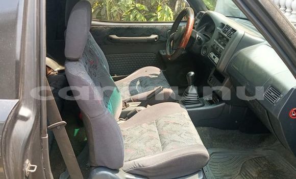 Acheter Occasion Voiture Toyota RAV4 Noir à Brazzaville, Commune de Brazzaville Acheter Occasion Voiture Toyota RAV4 Noir à Brazzaville, Commune de Brazzaville