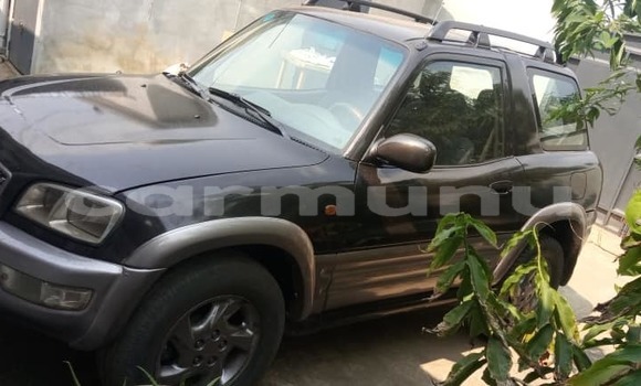 Acheter Occasion Voiture Toyota RAV4 Noir à Brazzaville, Commune de Brazzaville Acheter Occasion Voiture Toyota RAV4 Noir à Brazzaville, Commune de Brazzaville