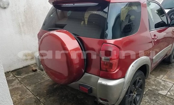 Acheter Occasion Voiture Toyota RAV4 Rouge à Brazzaville, Commune de Brazzaville Acheter Occasion Voiture Toyota RAV4 Rouge à Brazzaville, Commune de Brazzaville