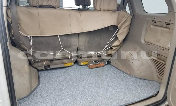 Acheter Occasion Voiture Toyota RAV4 Blanc à Brazzaville, Commune de Brazzaville Acheter Occasion Voiture Toyota RAV4 Blanc à Brazzaville, Commune de Brazzaville