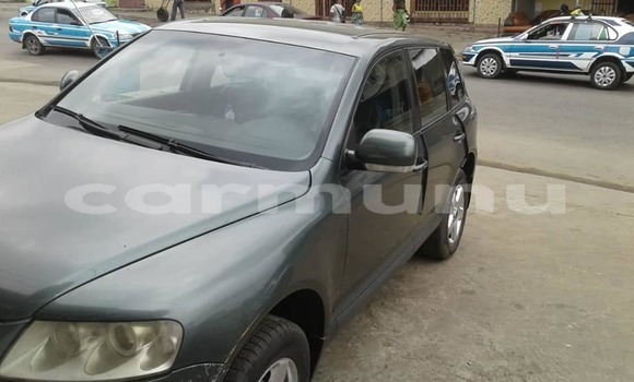 Acheter Occasion Voiture Volkswagen Touareg Noir à Brazzaville, Commune de Brazzaville Acheter Occasion Voiture Volkswagen Touareg Noir à Brazzaville, Commune de Brazzaville