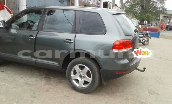 Acheter Occasion Voiture Volkswagen Touareg Noir à Brazzaville, Commune de Brazzaville Acheter Occasion Voiture Volkswagen Touareg Noir à Brazzaville, Commune de Brazzaville