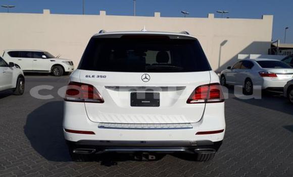 Acheter Occasion Voiture Mercedes-Benz GLE Blanc à Kinkala, Pool Acheter Occasion Voiture Mercedes-Benz GLE Blanc à Kinkala, Pool