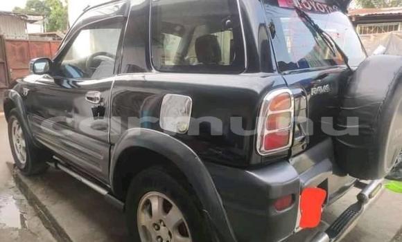 Acheter Occasion Voiture Toyota RAV4 Noir à Brazzaville, Commune de Brazzaville Acheter Occasion Voiture Toyota RAV4 Noir à Brazzaville, Commune de Brazzaville