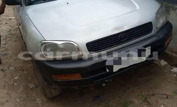 Acheter Occasion Voiture Toyota RAV4 Gris à Brazzaville, Commune de Brazzaville Acheter Occasion Voiture Toyota RAV4 Gris à Brazzaville, Commune de Brazzaville