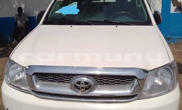 Acheter Occasion Voiture Toyota Hilux Blanc à Brazzaville, Commune de Brazzaville Acheter Occasion Voiture Toyota Hilux Blanc à Brazzaville, Commune de Brazzaville