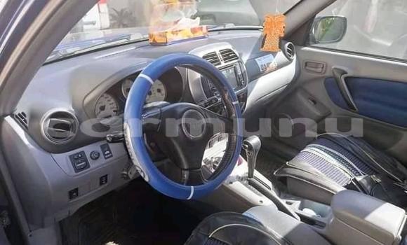 Acheter Occasion Voiture Toyota RAV4 Bleu à Brazzaville, Commune de Brazzaville Acheter Occasion Voiture Toyota RAV4 Bleu à Brazzaville, Commune de Brazzaville