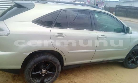 Acheter Occasion Voiture Lexus RX 330 Gris à Brazzaville, Commune de Brazzaville Acheter Occasion Voiture Lexus RX 330 Gris à Brazzaville, Commune de Brazzaville