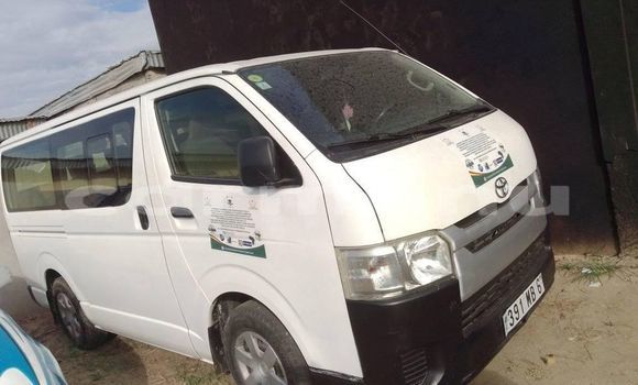 Acheter Occasion Voiture Toyota Hiace Blanc à Brazzaville, Commune de Brazzaville Acheter Occasion Voiture Toyota Hiace Blanc à Brazzaville, Commune de Brazzaville