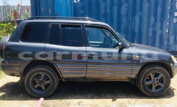 Acheter Occasion Voiture Toyota RAV4 Noir à Brazzaville, Commune de Brazzaville Acheter Occasion Voiture Toyota RAV4 Noir à Brazzaville, Commune de Brazzaville