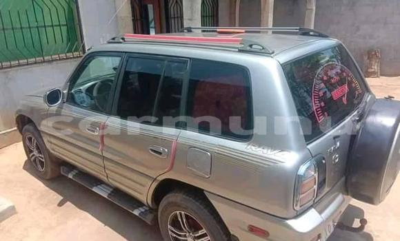 Acheter Occasion Voiture Toyota RAV4 Gris à Brazzaville, Commune de Brazzaville Acheter Occasion Voiture Toyota RAV4 Gris à Brazzaville, Commune de Brazzaville