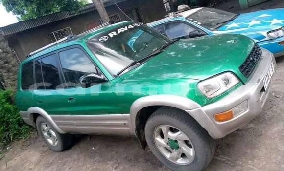 Acheter Occasion Voiture Toyota RAV4 Vert à Brazzaville, Commune de Brazzaville Acheter Occasion Voiture Toyota RAV4 Vert à Brazzaville, Commune de Brazzaville
