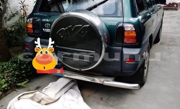 Acheter Occasion Voiture Toyota RAV4 Vert à Brazzaville, Commune de Brazzaville Acheter Occasion Voiture Toyota RAV4 Vert à Brazzaville, Commune de Brazzaville