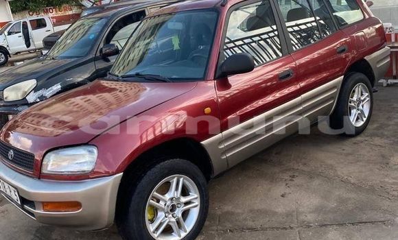 Acheter Occasion Voiture Toyota RAV4 Rouge à Brazzaville, Commune de Brazzaville Acheter Occasion Voiture Toyota RAV4 Rouge à Brazzaville, Commune de Brazzaville