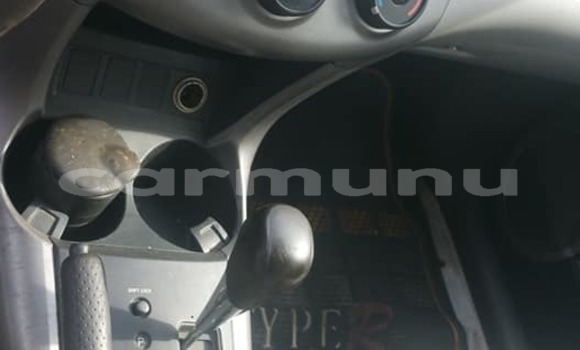 Acheter Occasion Voiture Toyota RAV4 Gris à Brazzaville, Commune de Brazzaville Acheter Occasion Voiture Toyota RAV4 Gris à Brazzaville, Commune de Brazzaville