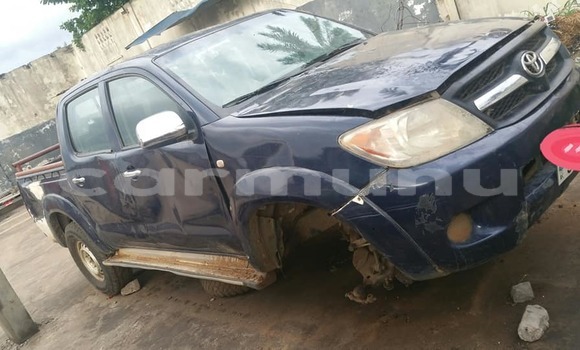 Acheter Occasion Voiture Toyota Hilux Bleu à Brazzaville, Commune de Brazzaville Acheter Occasion Voiture Toyota Hilux Bleu à Brazzaville, Commune de Brazzaville