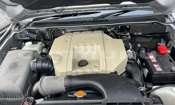 Acheter Occasion Voiture Mitsubishi Pajero Gris à Brazzaville, Commune de Brazzaville Acheter Occasion Voiture Mitsubishi Pajero Gris à Brazzaville, Commune de Brazzaville