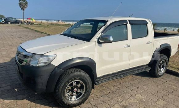 Acheter Occasion Voiture Toyota Hilux Blanc à Brazzaville, Commune de Brazzaville Acheter Occasion Voiture Toyota Hilux Blanc à Brazzaville, Commune de Brazzaville