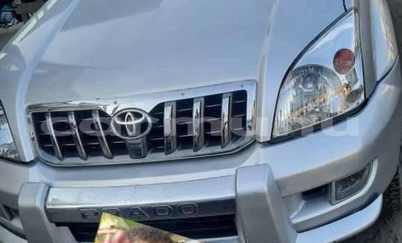 Acheter Occasion Voiture Toyota Land Cruiser Prado Gris à Brazzaville, Commune de Brazzaville Acheter Occasion Voiture Toyota Land Cruiser Prado Gris à Brazzaville, Commune de Brazzaville