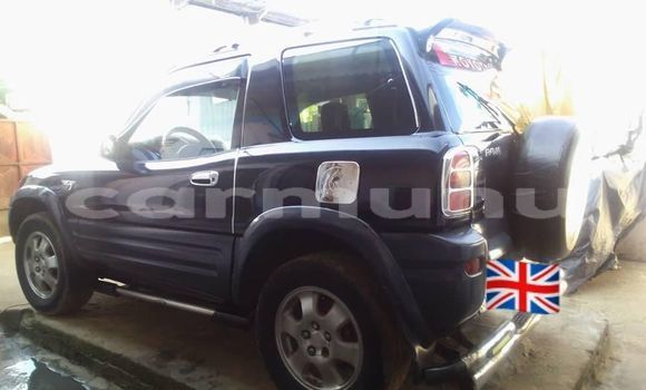 Acheter Occasion Voiture Toyota RAV4 Noir à Brazzaville, Commune de Brazzaville Acheter Occasion Voiture Toyota RAV4 Noir à Brazzaville, Commune de Brazzaville